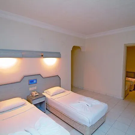 Hotel Saritas Only Famıly Concept 4*
